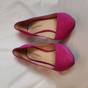 Via Spiga heels size 8.5 fuchsia